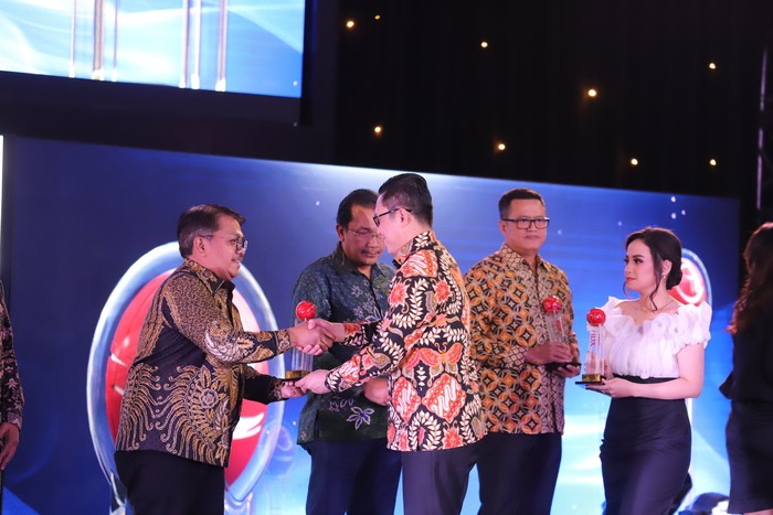 Inovasi Ekspansi Bisnis Skala Global, PIS Raih Dua Penghargaan IDX Channel