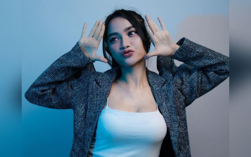 Profil dan Biodata Arlida Putri, Mantan Biduan Desa Pelantun Lagu Ikan dalam Kolam