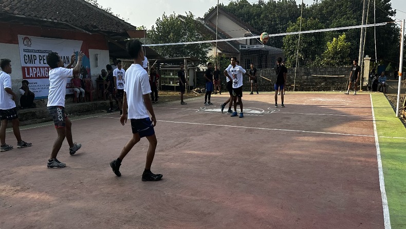 Pemuda Banjar Antusias Berlaga di Turnamen Voli Persahabatan Antardesa