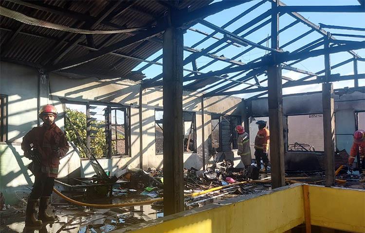 Kebakaran Rumah di Bantul, Api Ludeskan Bangunan Lantai 2