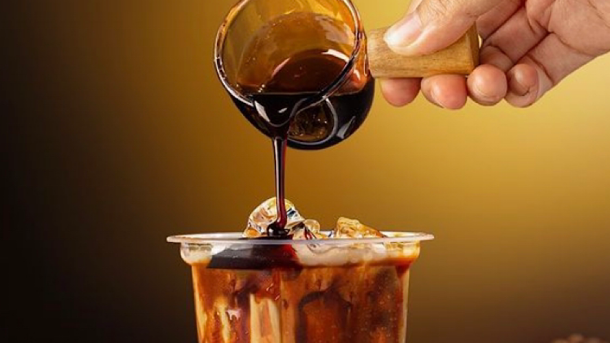Mencicipi Es Kopi Susu Gula Aren Khas Indonesia di Singapura, Berapa Sih Harganya?