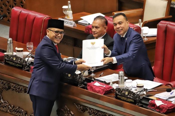 RUU ASN Disahkan, Menpan-RB Pastikan Tenaga Honorer Tak Kena PHK Massal