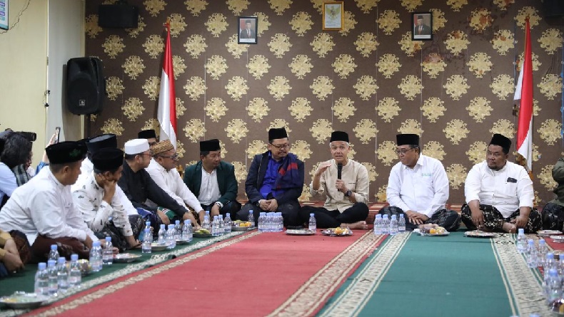 Ganjar Pranowo Kunjungi Ponpes Motivasi Indonesia, Silaturahmi dengan Ulama se-Bekasi Raya