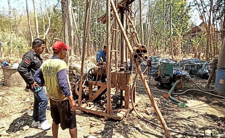 Pembuatan Sumur Bor di Kendal, Caleg Partai Perindo: Semoga Tak Lagi Kesulitan Air Bersih