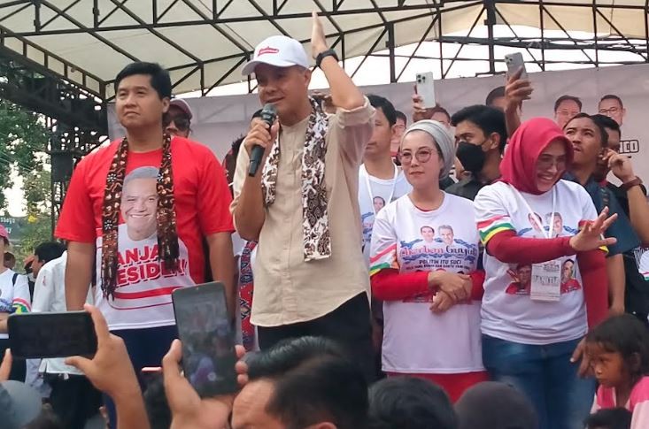 Ikuti Senam Sehat, Warga Kota Cirebon Kompak Teriakkan Ganjar Presiden