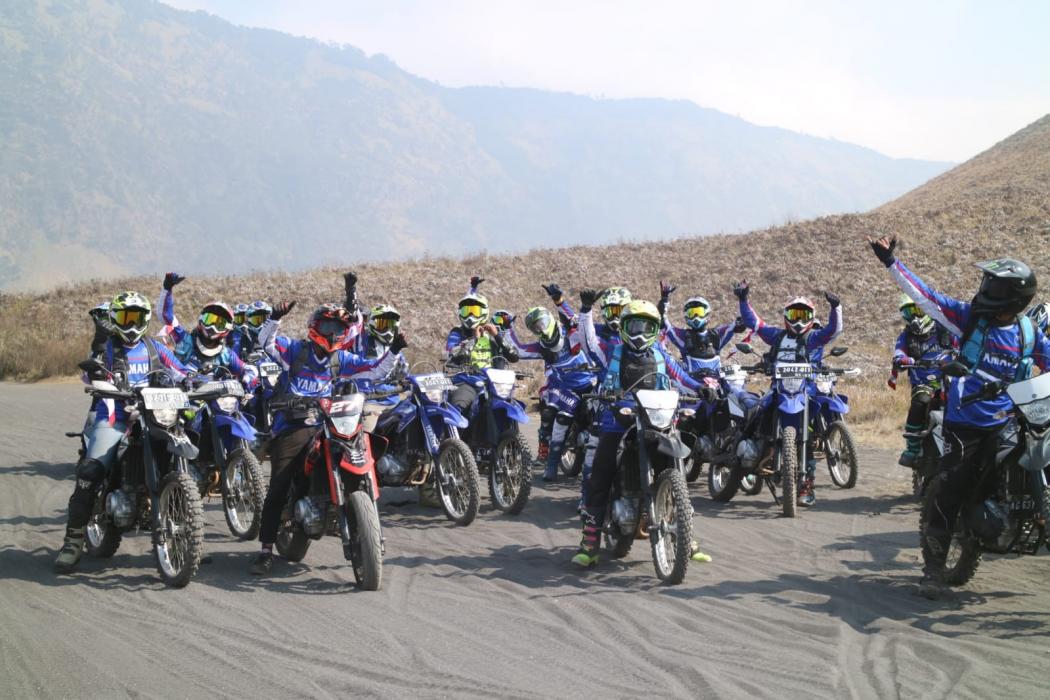 Hobi Motor Trail? Simak 6 Cara Taklukkan Jalur Berpasir 