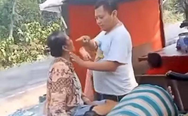 Viral Pria di Grobogan Pukul dan Ludahi Perempuan Lansia, Ini Penjelasan Polisi