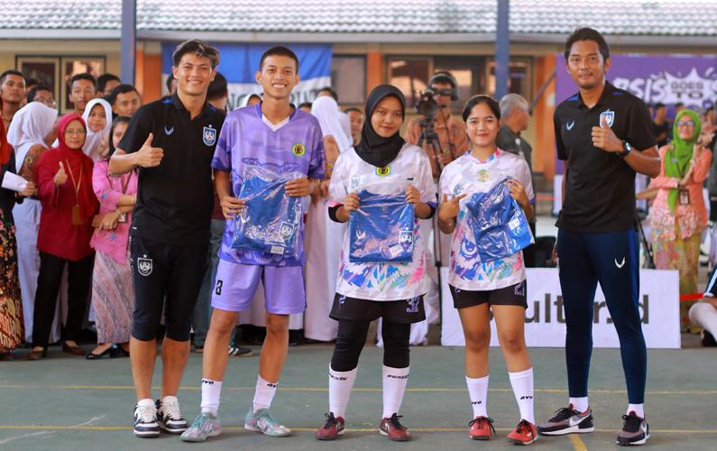  PSIS Goes To School di SMKN 1 Semarang, Dewangga Beri Coaching Clinic ke Pelajar