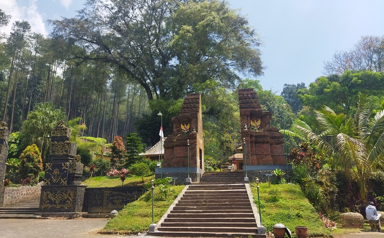 Mengenal Keraton Gunung Kawi di Malang yang Kental dengan Mitos Pesugihan