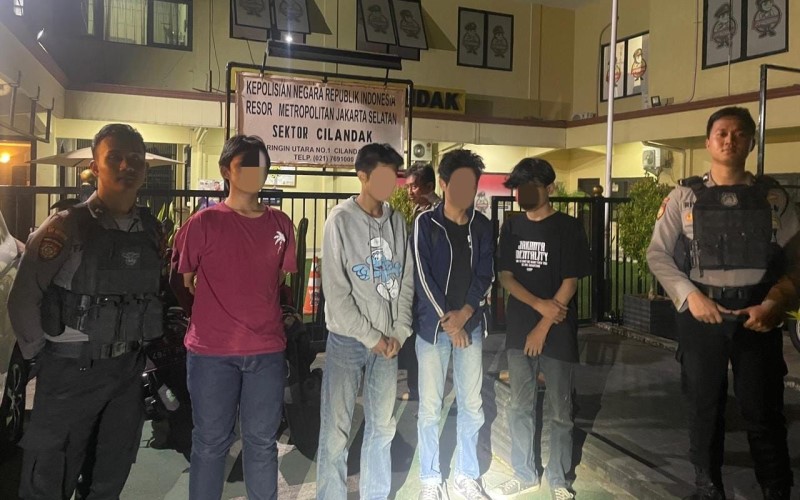 Temukan Sajam, Polisi Amankan 6 Pemuda Hendak Tawuran di Jalan Fatmawati dan Jagakarsa Jaksel
