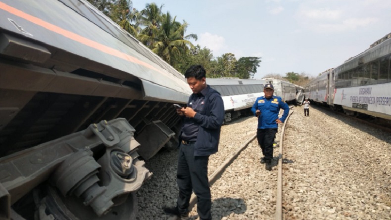 Imbas Kereta Anjlok, KA dari Bandung ke Arah Timur Akan Memutar lewat Semarang 