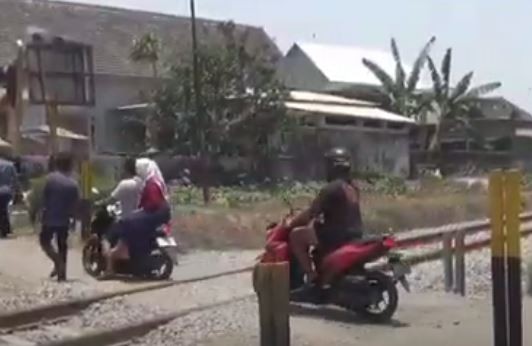 Siswi SMK di Blitar Tewas Bunuh Diri Tertabrak KA Gajayana, Ini Kata Pihak Sekolah