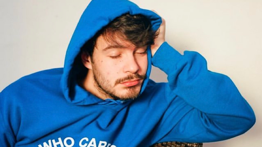 Lirik Lagu One In A Million Rex Orange County dan Terjemahan, Ceritakan tentang Jatuh Cinta