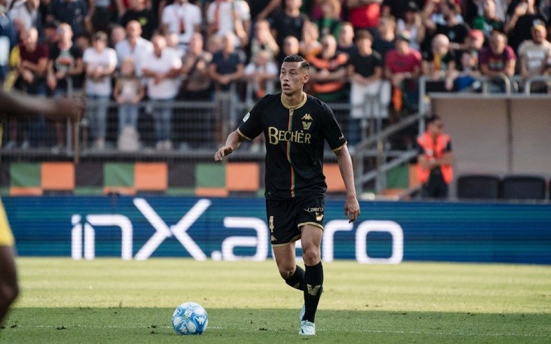 Jay Idzes Bantu Venezia Menang Comeback Vs Cremonese, Makin Dekat Promosi ke Serie A 