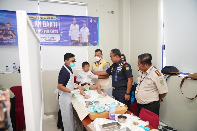 Peringati HUT ke-24, KKP Gelar Bakti Sosial Serentak di 14 Lokasi di Indonesia