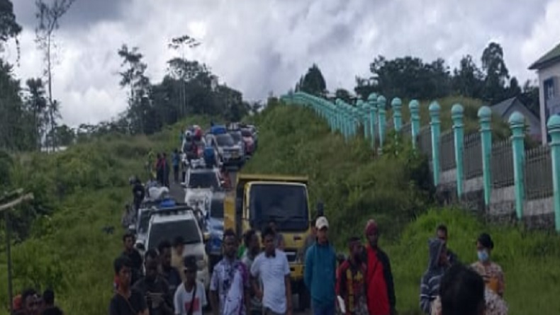 Gaji Belum Dibayar, Tenaga Medis di Yalimo Palang Jalan Trans Jayapura-Wamena
