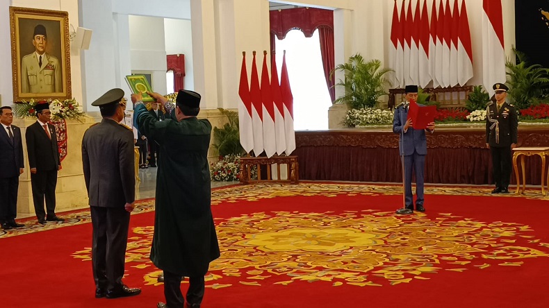 Presiden Jokowi Lantik Letjen Agus Subiyanto Jadi KSAD