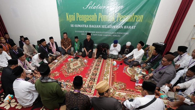 Ganjar Hadiri Haul Syech Abdul Qadir Jailani di Lampung, Dialog dengan Para Ulama