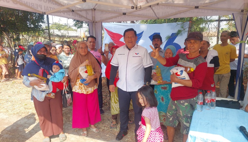 Partai Perindo Jaktim Gelar Bazar 800 Sembako Murah di Pulogebang Cakung