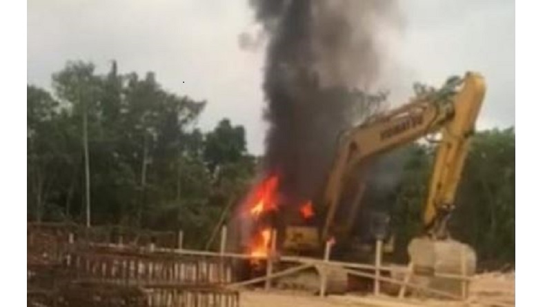 Aksi Teror OTK di Maybrat Papua Barat Daya, Bakar Alat Berat hingga Terdengar Tembakan