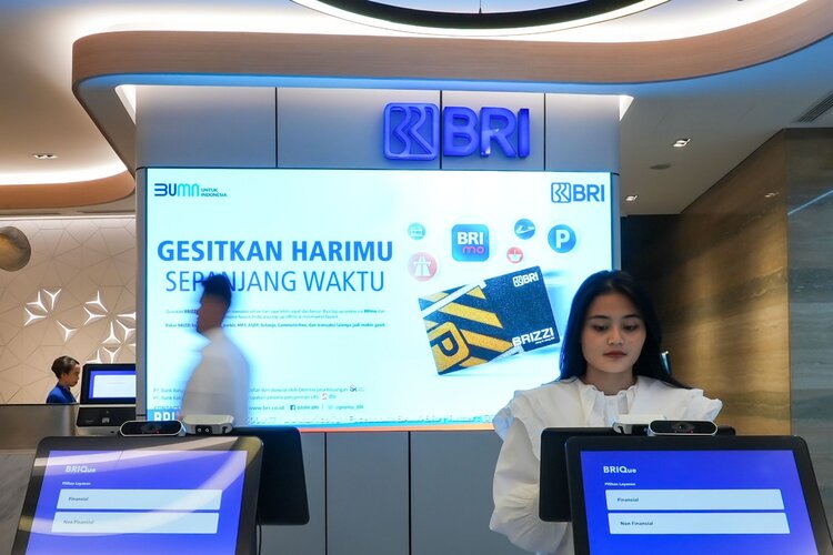 BRI Ajak Nasabah Perbarui Nomor Handphone di ATM/CRM, Dapatkan Tambahan Saldo 