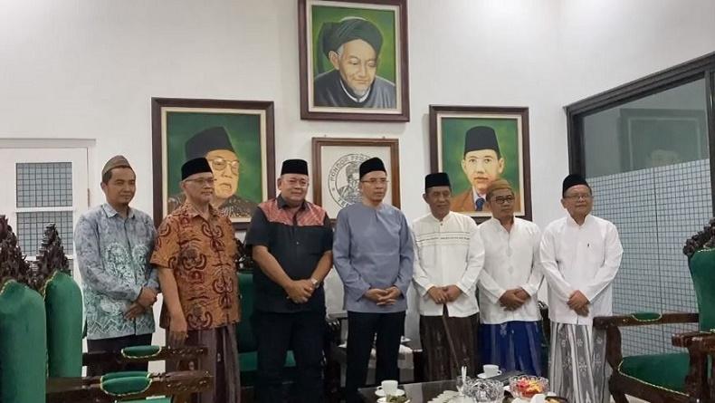 TGB dan Tim TPN Ganjar-Mahfud Kunjungi Ponpes Al Aziziyah Denanyar Jombang