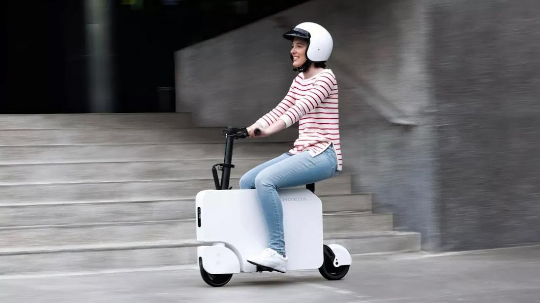 Lebih Murah dari Beat, Honda Jual Motor Listrik Lipat Motocompacto Rp15,6 Juta