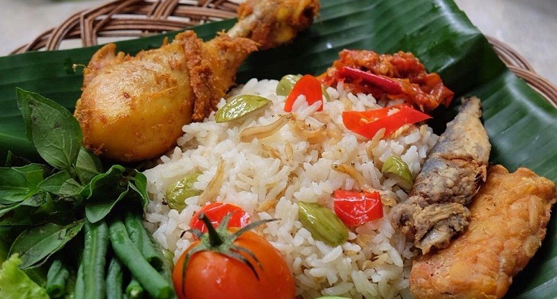 5 Lauk untuk Nasi Liwet, Ikan Asin dan Tempe Goreng Wajib Ada di Piring!