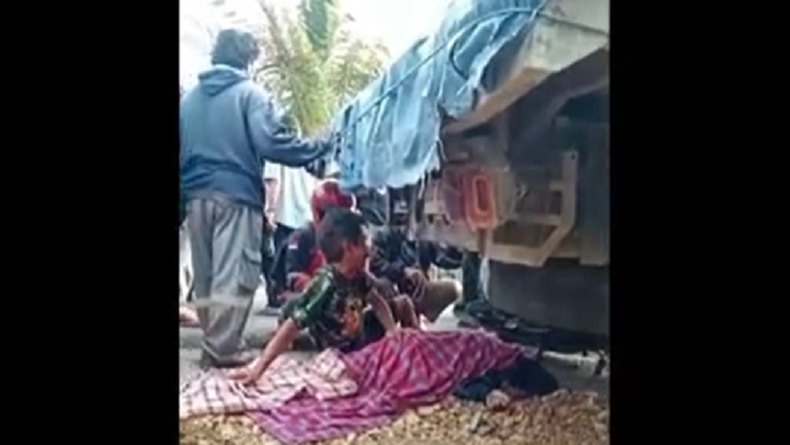Pengendara Motor Hantam Truk di Jalan Poros Tonasa, Fotografer Tewas Mengenaskan