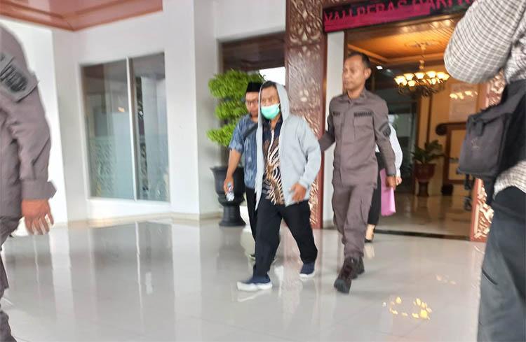 Berstatus Tahanan Kota, Lurah Maguwoharjo Pakai Gelang Anti Kabur dari Kejati DIY
