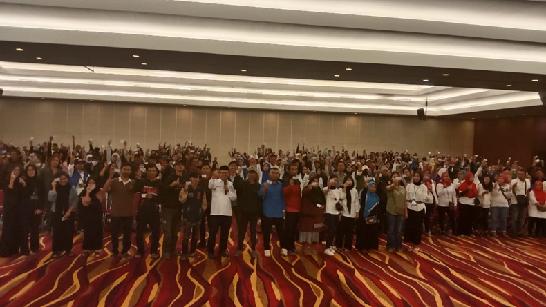 Ribuan Warga Bandung Antusias Terima KTA Berasuransi Partai Perindo 