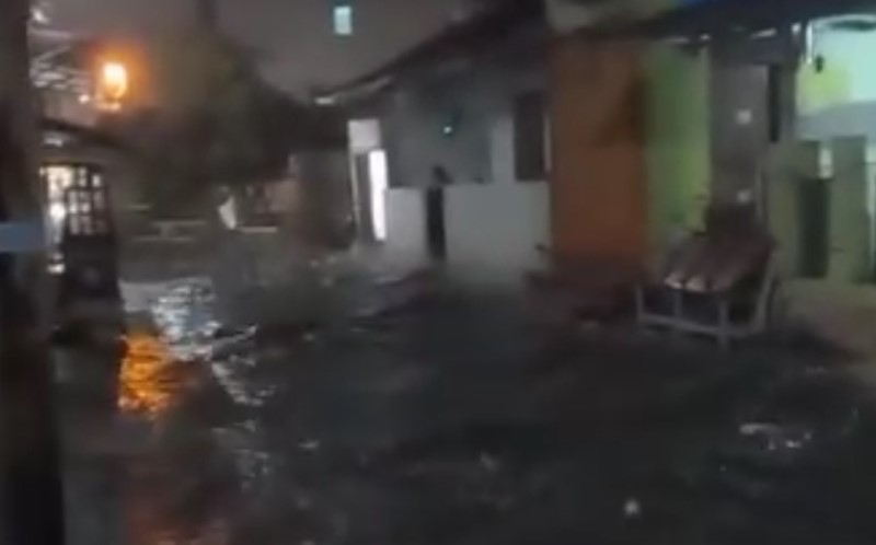 Hujan Deras Guyur Jabodetabek, Wilayah Cipadu Tangerang Banjir