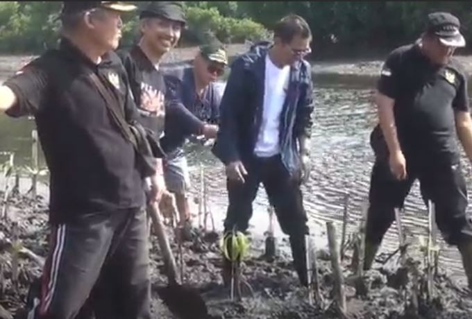 Sambut Hari Pahlawan, DPW Partai Perindo Bali Gandeng Ormas Pekat dan Relawan Ganjar Tanam Mangrove