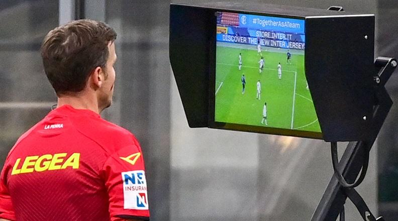 Penggunaan VAR di Liga 1 Masih Abu-Abu, Ada Masalah Apa?