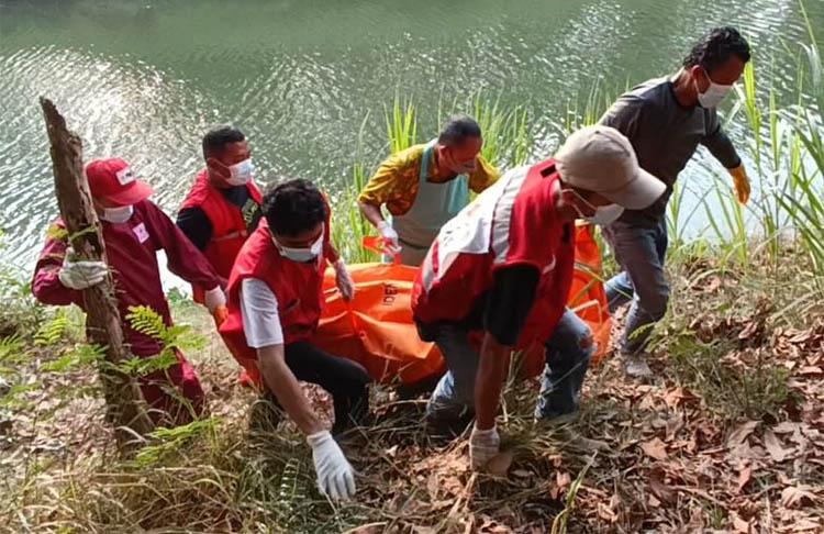 Warga Bendungan Kulonprogo Heboh, Mayat Pria Ditemukan Tergeletak di Pinggir Sungai