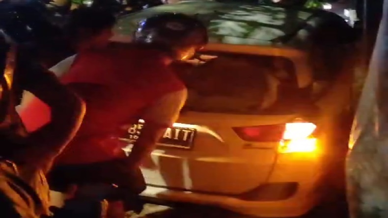 Kecelakaan di Bandung, Minibus Mobilio Tabrak 3 Motor di Jalan Rumah Sakit, 6 Orang Terluka