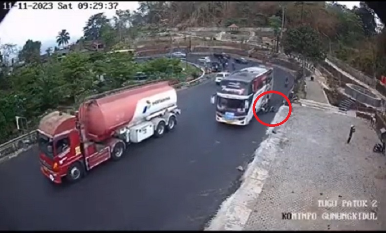 Kecelakaan di Gunungkidul, Pengendara Motor Tewas Terlindas Bus Pariwisata 