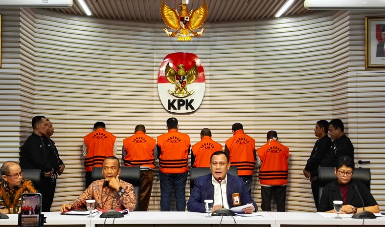KPK Tetapkan Pj Bupati Sorong Tersangka, Langsung Ditahan