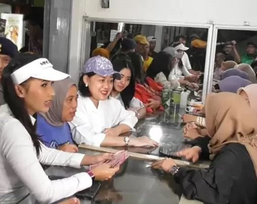 Apresiasi Uang Kaget, Nuning Kertopati: Benar-Benar Bikin Kaget Warga Wonosobo