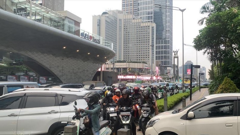 Jelang Konser Coldplay, Macet Parah di Jalan Jenderal Sudirman hingga Bundaran HI