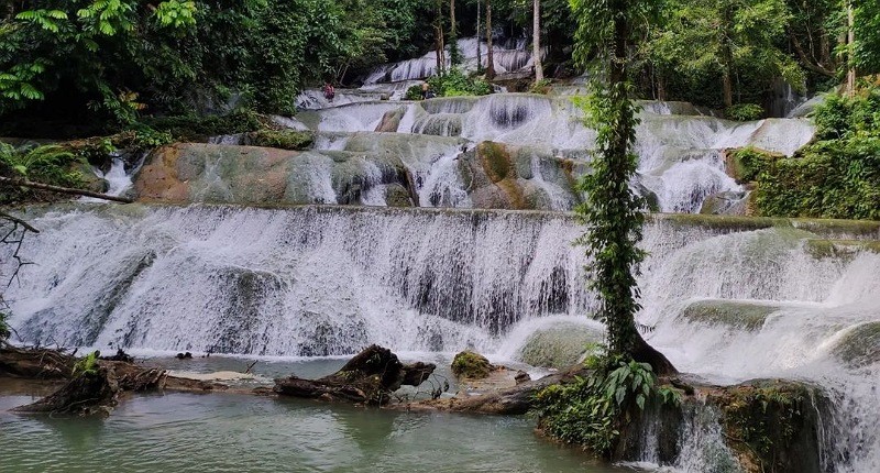 Surga Tersembunyi di Sulawesi Tenggara Punya Pemandangan Cantik Air Terjun 7 Tingkat