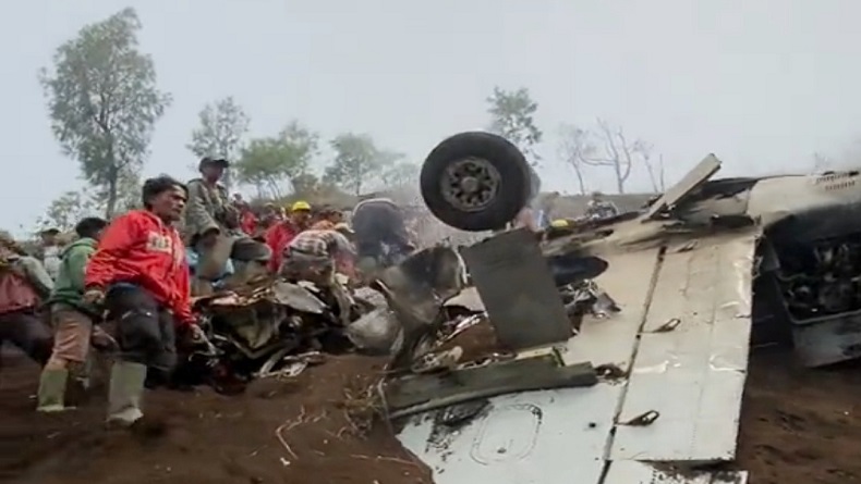 Sistem Senjata dan FDR 1 Pesawat TNI AU Jatuh di Pasuruan Dievakuasi ke Lanud Abdulrahman Saleh