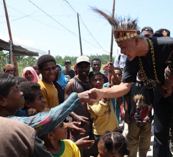 Kunjungi Papua Barat Daya, Ganjar Akan Bantu Tuntaskan RTLH hingga Pekerjaan