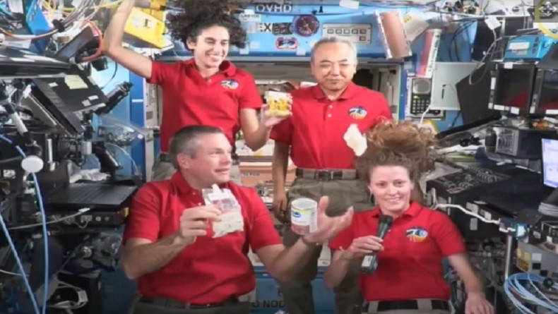 Astronot Rayakan Thanksgiving di Luar Angkasa, Nikmati Makanan Ini Bersama Teman