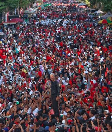 Makassar Pecah! Ganjar Puji Antusiasme Warga Sulsel Ikuti Jalan Sehat