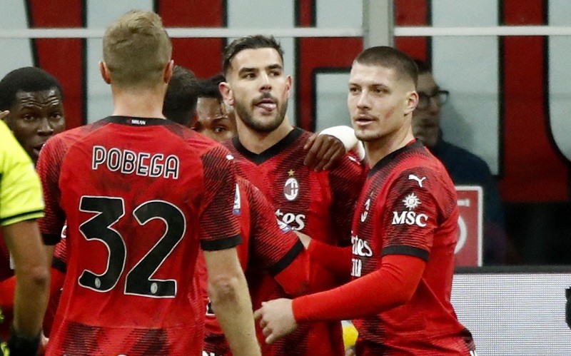 Hasil Liga Italia 2023-2024: Theo Hernandez Bawa AC Milan Menang Tipis Atas Fiorentina