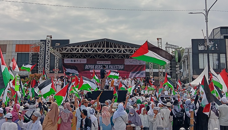 Aksi Bela Palestina di Depok, Warga Galang Donasi Rp2,2 Miliar