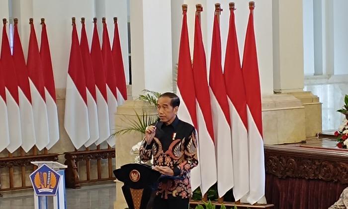 Jokowi Bagikan Anggaran ke Kepala Daerah: Gunakan dengan Teliti, Jangan Korupsi! 