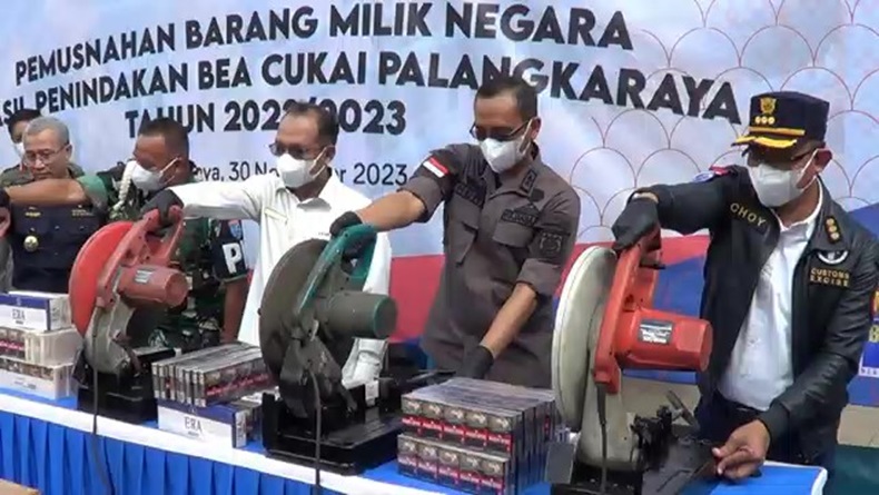 Bea Cukai Musnahkan 385.000 Batang Rokok Ilegal di Palangka Raya 