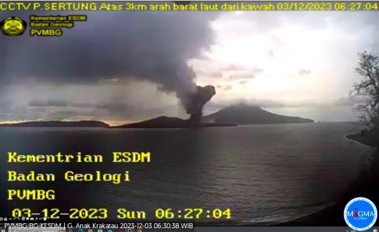 Gunung Anak Krakatau Kembali Erupsi Pagi Ini, PVMBG: Letusan 800 Meter 